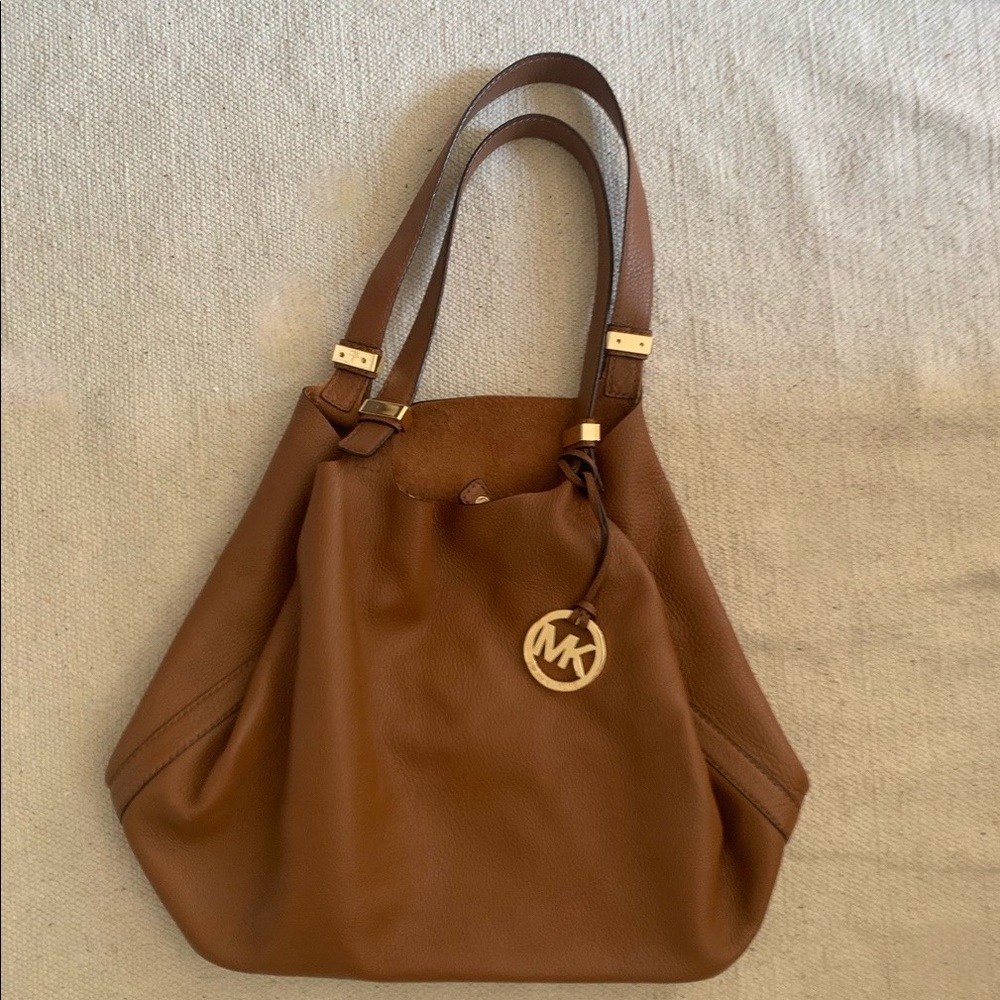BROWN LEATHER MK BAG 🤎